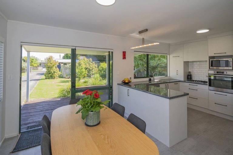 Photo of property in 17 White Street, Whitianga, 3510