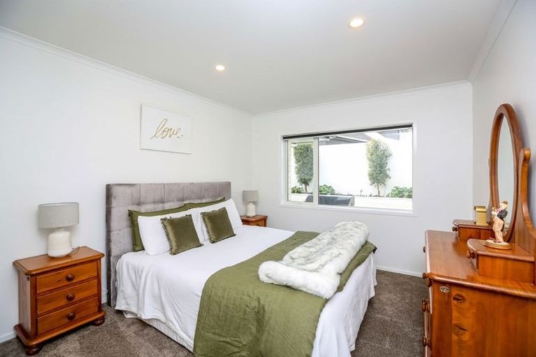 Photo of property in 3b Anderson Way, Highlands Park, New Plymouth, 4312