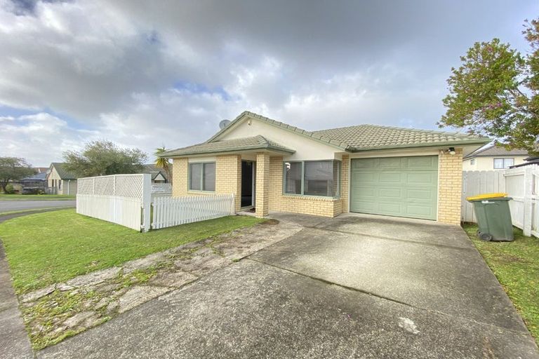 Photo of property in 5c Charlenne Close, Ranui, Auckland, 0612