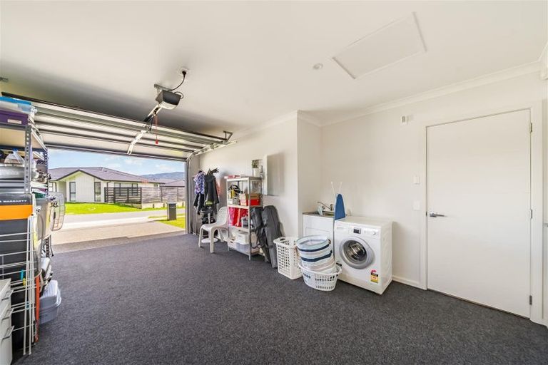 Photo of property in 24 Fenwick Crescent, Wallaceville, Upper Hutt, 5018