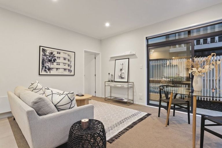 Photo of property in 22 Mollusc Road, Hobsonville, Auckland, 0616