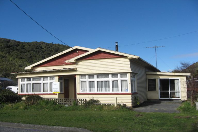 Photo of property in 9 Newcastle Street, Cobden, Greymouth, 7802