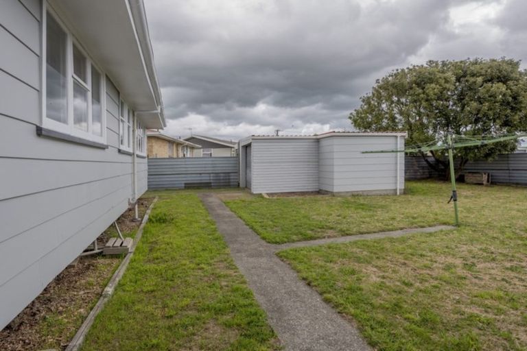 Photo of property in 60 Hinemoa Street, Levin, 5510