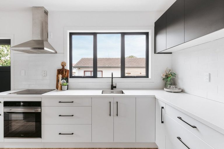 Photo of property in 68d Millers Road, Brookfield, Tauranga, 3110