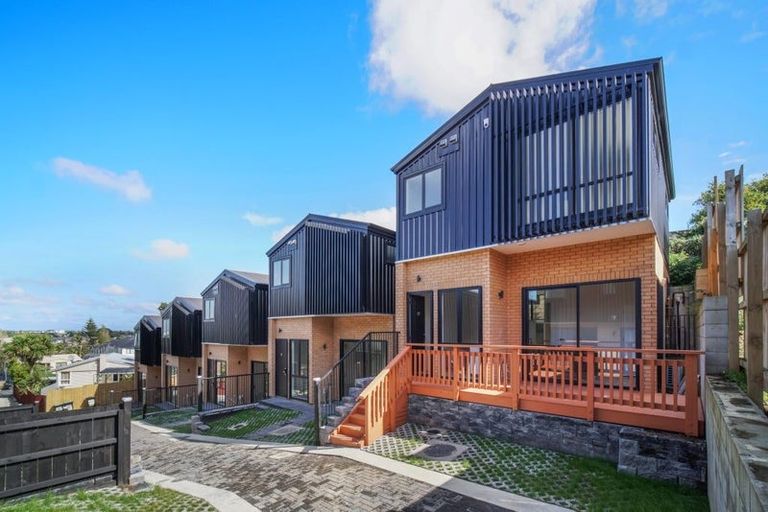 Photo of property in 59 Golf Road, New Lynn, Auckland, 0600