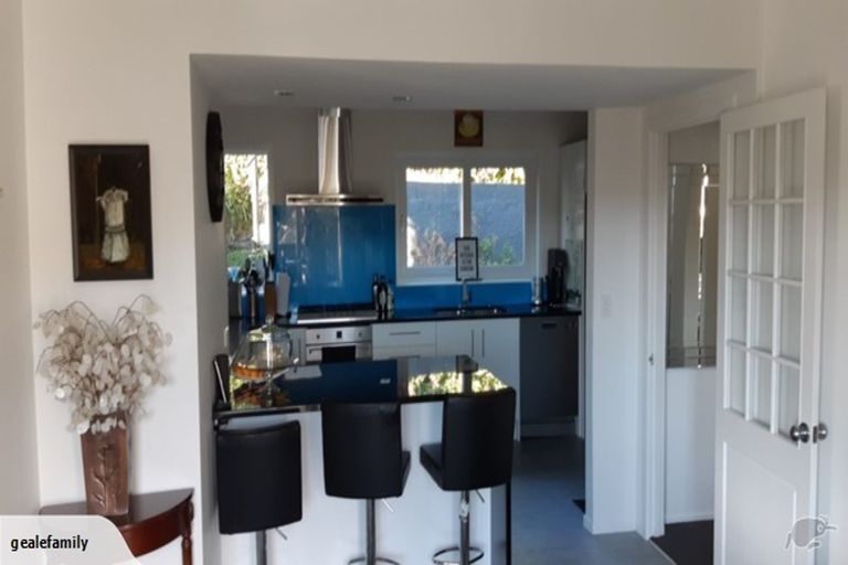 Photo of property in 82 Townsend Road, Miramar, Wellington, 6022