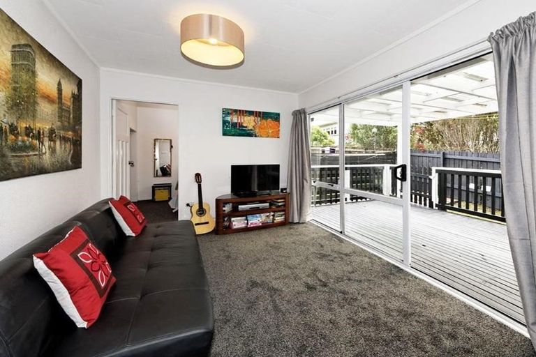 Photo of property in 4/54 View Road, Henderson, Auckland, 0612