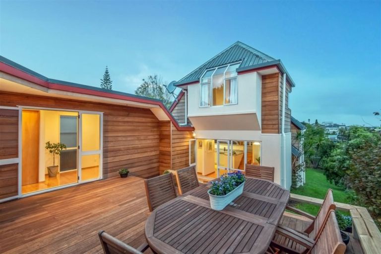 Photo of property in 20 Rugby Road, Birkenhead, Auckland, 0626