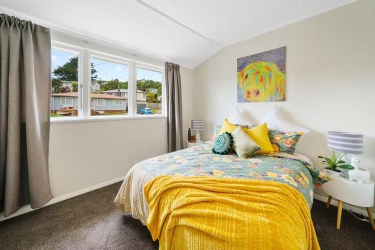 Photo of property in 74 Hampshire Street, Cannons Creek, Porirua, 5024