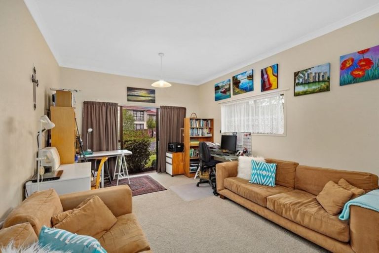 Photo of property in 22 White Heron Drive, Massey, Auckland, 0614
