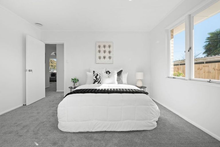 Photo of property in 8 Dalesford Street, Silverdale, Hamilton, 3216