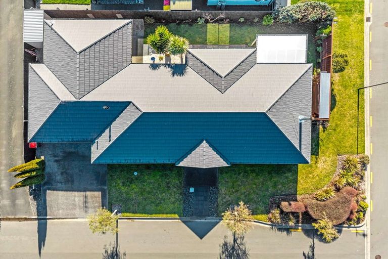 Photo of property in 2 Te Aika Street, Marshland, Christchurch, 8083