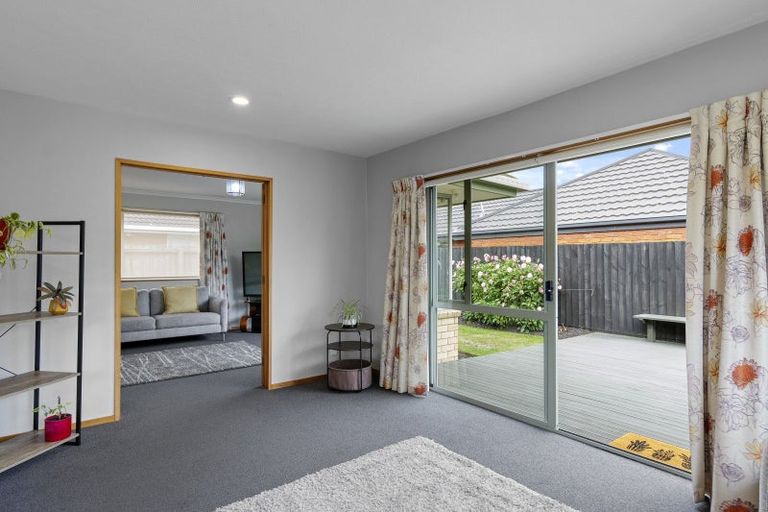 Photo of property in 1/15 Showgate Avenue, Sockburn, Christchurch, 8042
