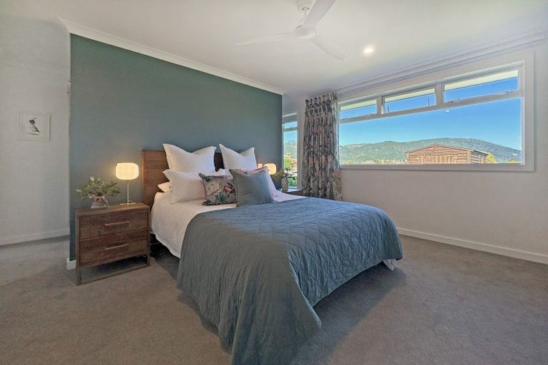 Photo of property in 19 Montgomery Crescent, Kinloch, Taupo, 3377