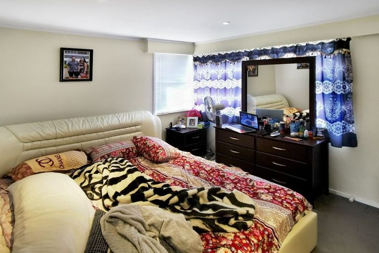 Photo of property in 1/1 Cullinan Avenue, Mangere, Auckland, 2022