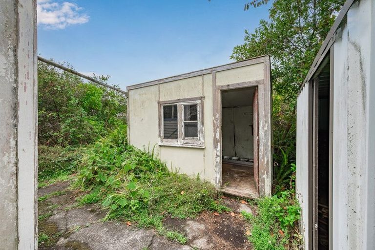 Photo of property in 10 Wairere Grove, Paraparaumu, 5032