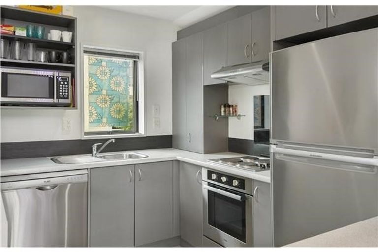 Photo of property in 3/450 Barbadoes Street, Edgeware, Christchurch, 8013