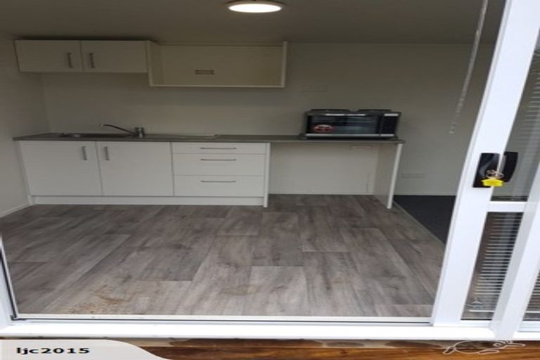 Photo of property in 5 Holgate Avenue, Herald Island, Auckland, 0618