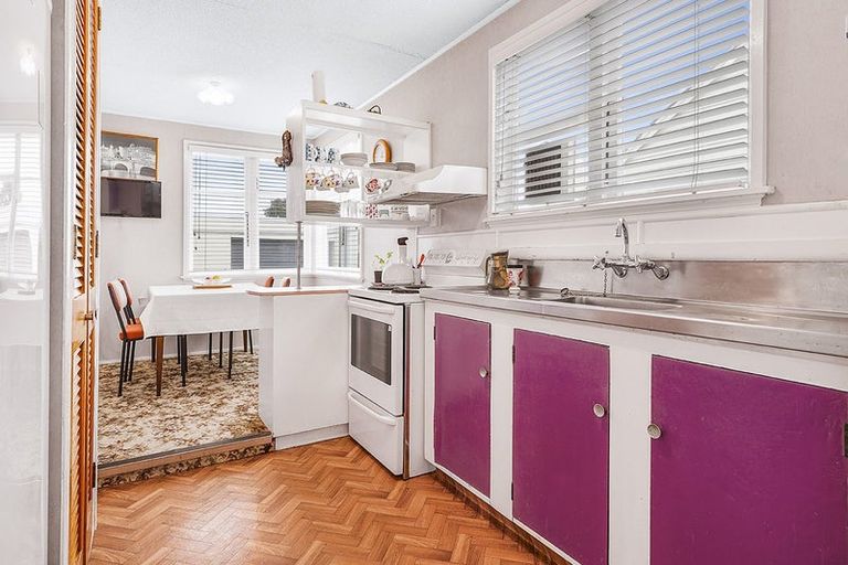 Photo of property in 22 Paul Crescent, Fairfield, Hamilton, 3214