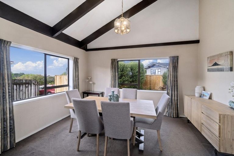 Photo of property in 15 White Heron Drive, Massey, Auckland, 0614