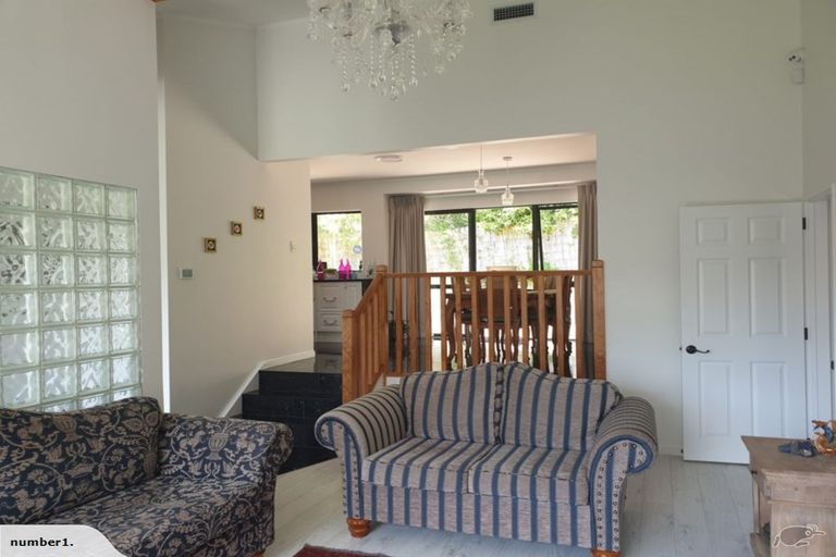 Photo of property in 16 Meynell Court, Glen Eden, Auckland, 0602