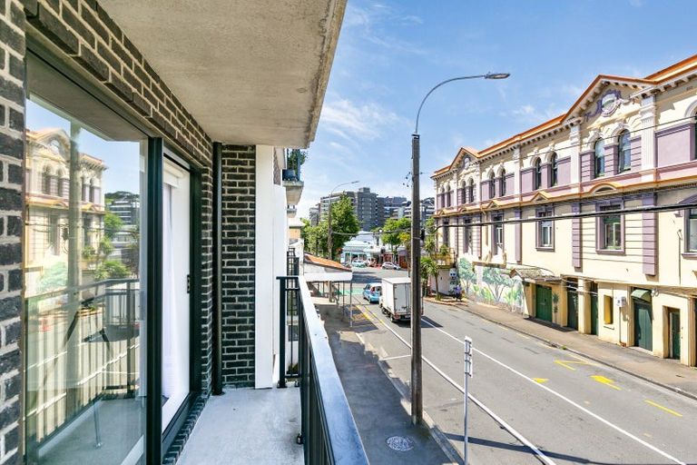 Photo of property in 201/2 Colombo Street, Newtown, Wellington, 6021
