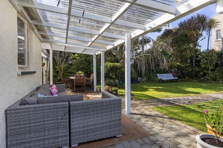 Photo of property in 383 Saint Aubyn Street, Moturoa, New Plymouth, 4310