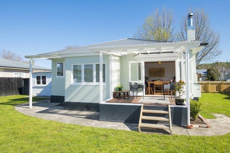 Photo of property in 120 Iranui Road, Inner Kaiti, Gisborne, 4010