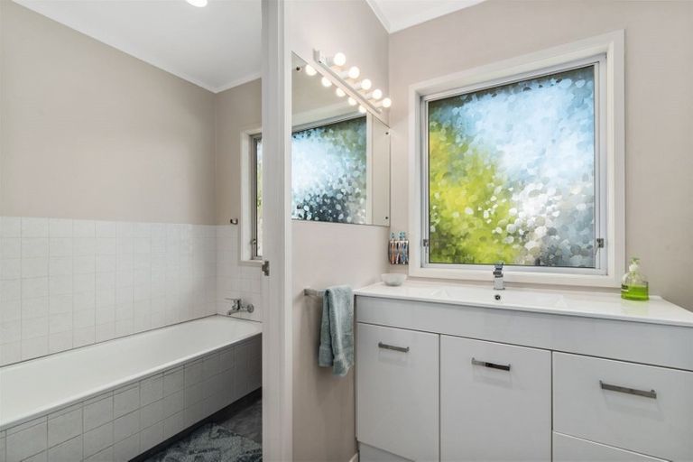 Photo of property in 29 Mountbatten Avenue, Hillcrest, Auckland, 0627