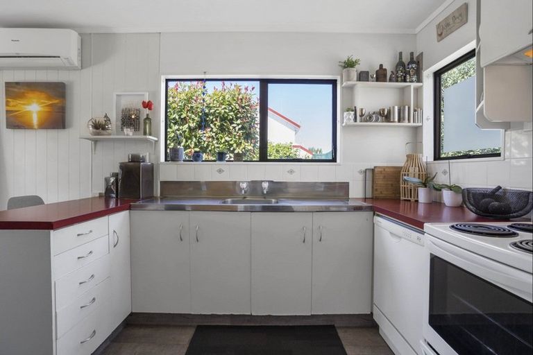 Photo of property in 30a Hartford Avenue, Papamoa Beach, Papamoa, 3118