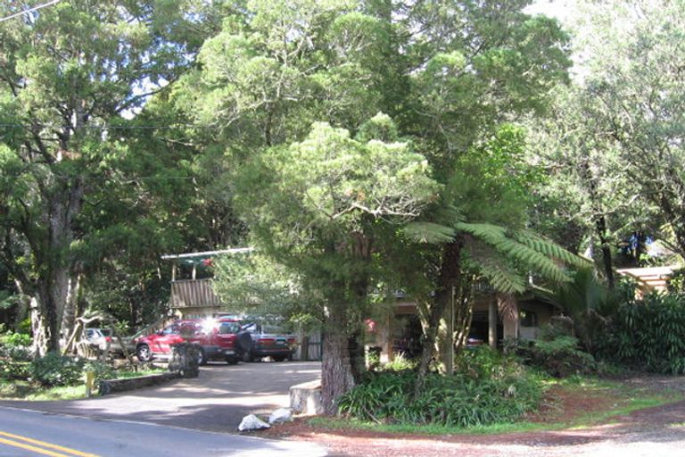 Photo of property in 92 Scenic Drive, Titirangi, Auckland, 0604