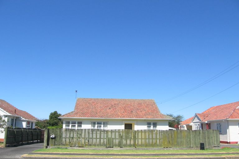 Photo of property in 12 Jellicoe Street, Otahuhu, Auckland, 1062