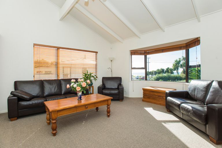 Photo of property in 58 Moana Road, Okitu, Gisborne, 4010