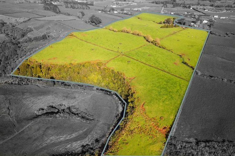 Photo of property in 1061 Carrington Road, Hurworth, New Plymouth, 4371