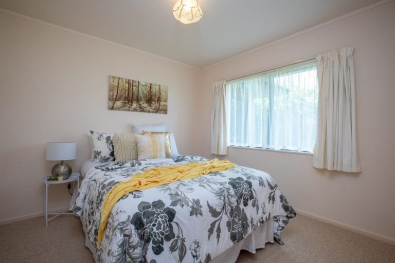 Photo of property in 52a Parata Street, Waikanae, 5036