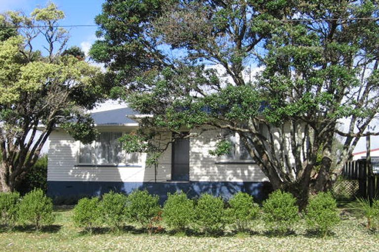 Photo of property in 42 Barrys Road, Glendene, Auckland, 0602