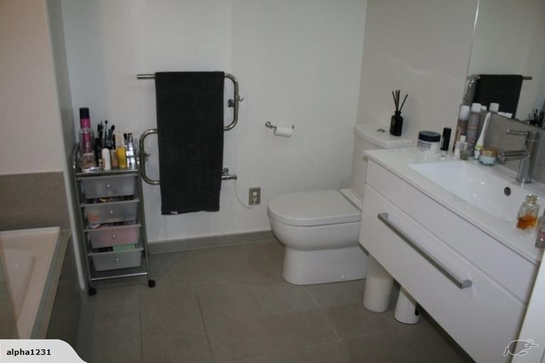 Photo of property in 9b Pavilion Crescent, Hillmorton, Christchurch, 8024