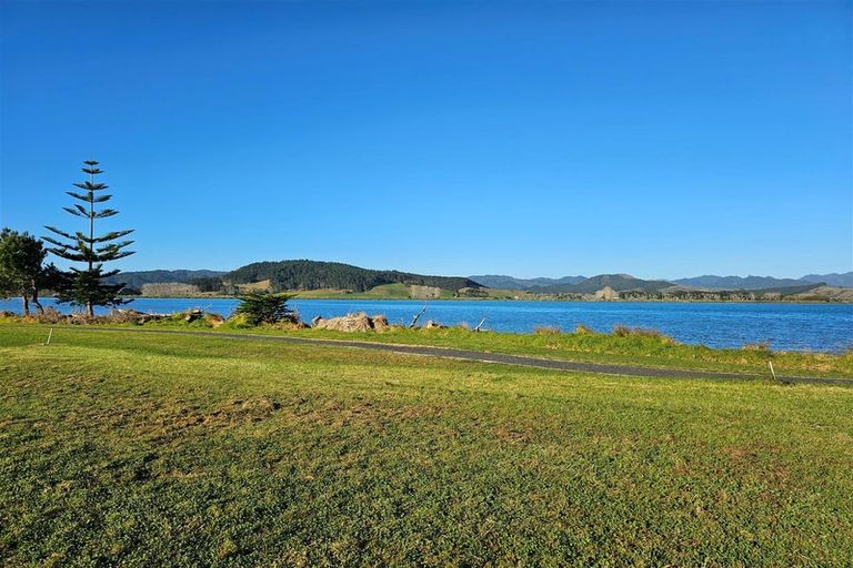 Photo of property in 12 Taniwha Place, Matarangi, 3592