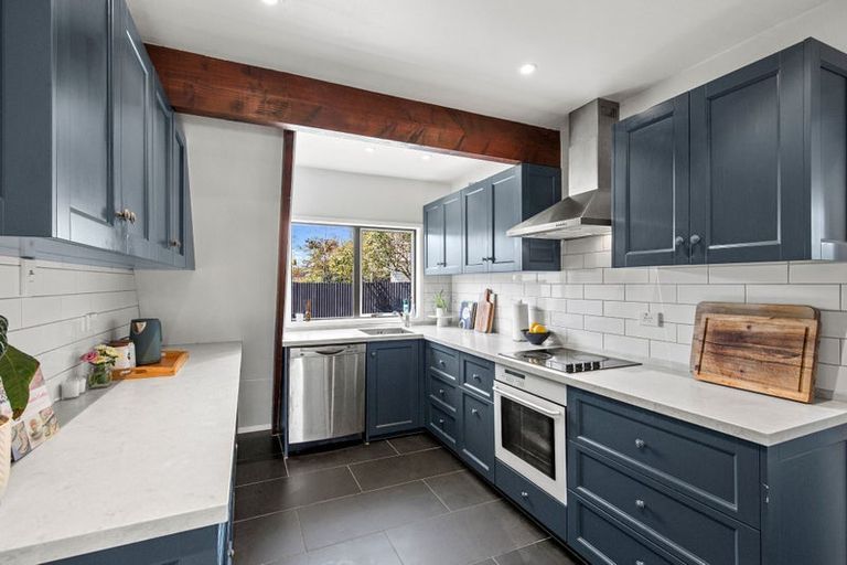 Photo of property in 6a Hurst Place, Parklands, Christchurch, 8083