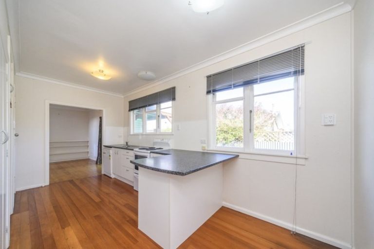 Photo of property in 6 Ihle Street, Terrace End, Palmerston North, 4410