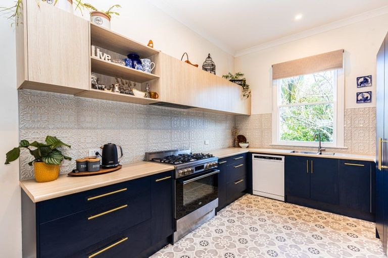 Photo of property in 105 Liverpool Street, College Estate, Whanganui, 4500