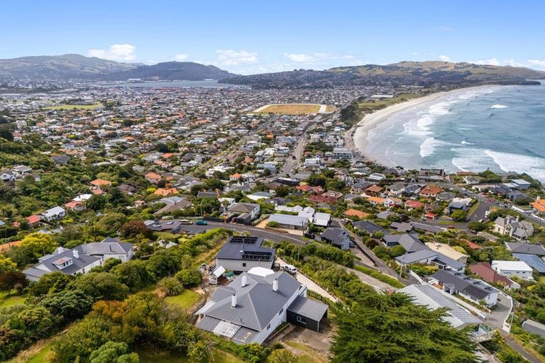 Photo of property in 113 Cliffs Road, Saint Clair, Dunedin, 9012