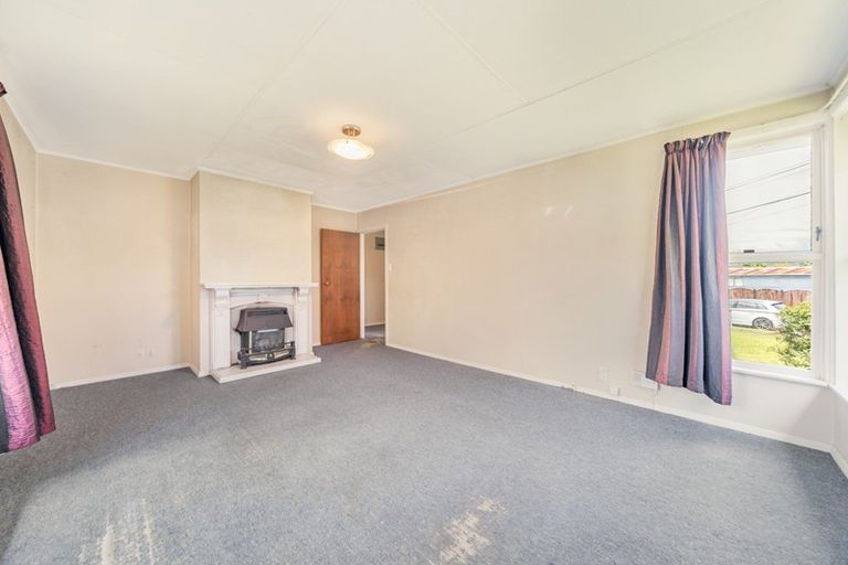 Photo of property in 2 Mary Crescent, Elderslea, Upper Hutt, 5018