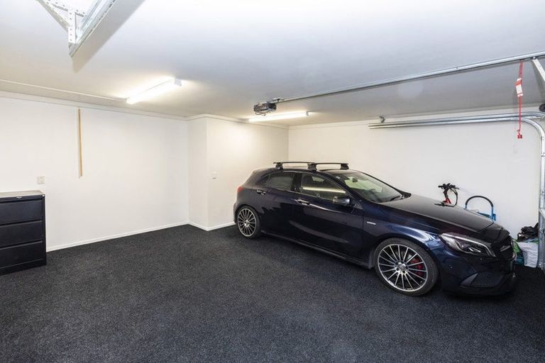 Photo of property in 27b Bryndwr Road, Fendalton, Christchurch, 8052