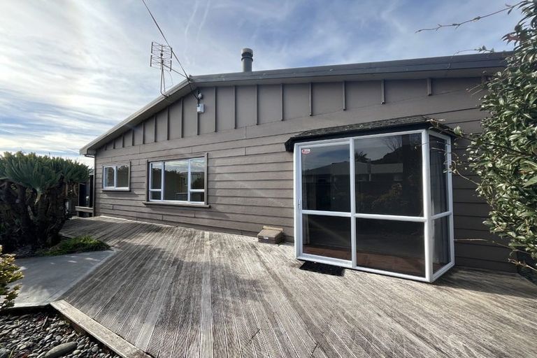 Photo of property in 25 Belt Road, Moturoa, New Plymouth, 4310