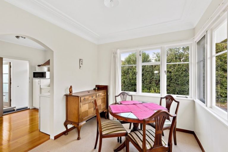 Photo of property in 21 Springs Road, Parakai, 0830