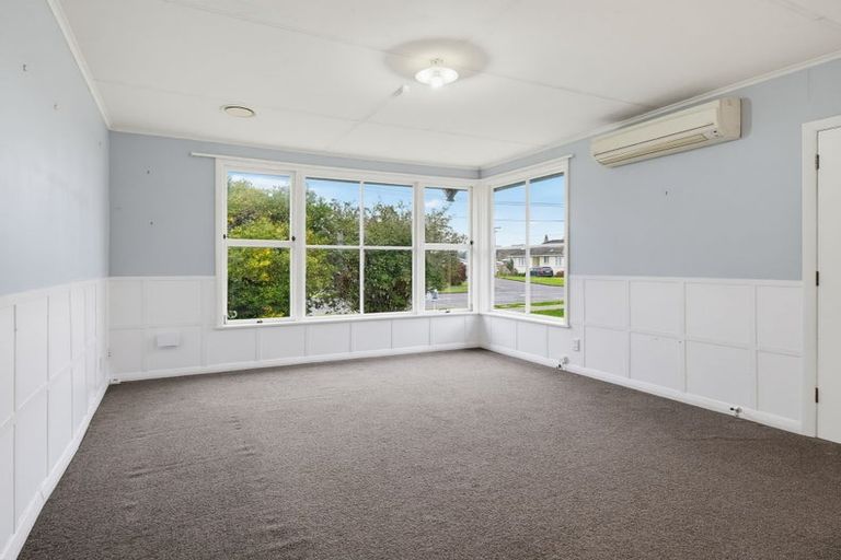 Photo of property in 12 Holland Crescent, Bulls, 4818