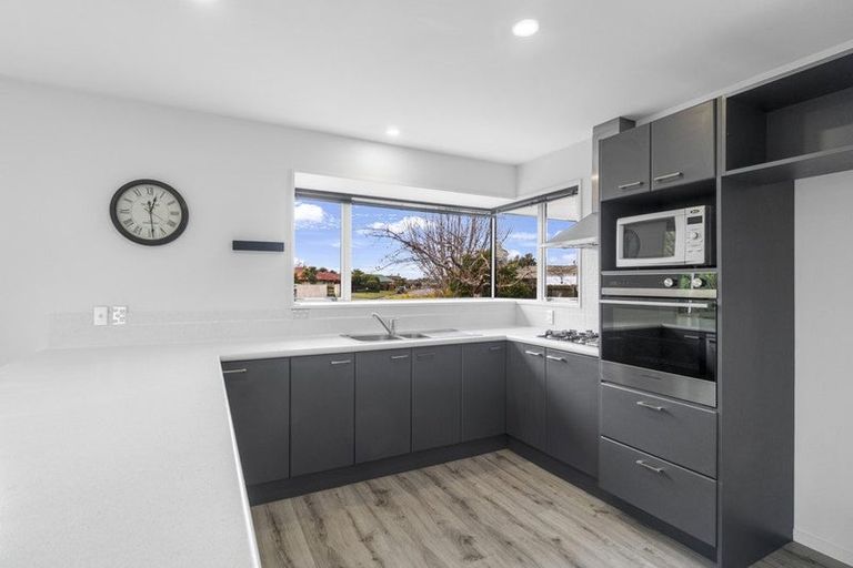 Photo of property in 4 Paget Drive, Woodend, 7610