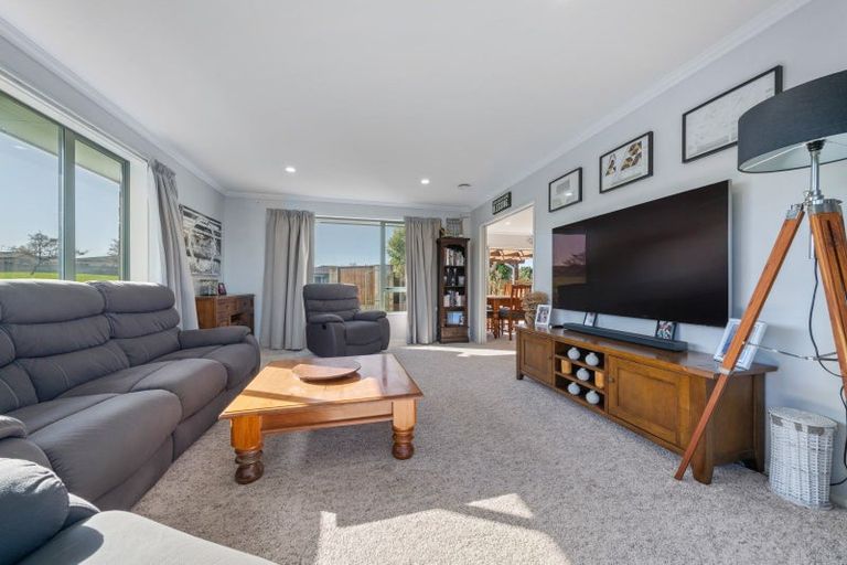 Photo of property in 101 Parnell Heights, Kelvin Grove, Palmerston North, 4414