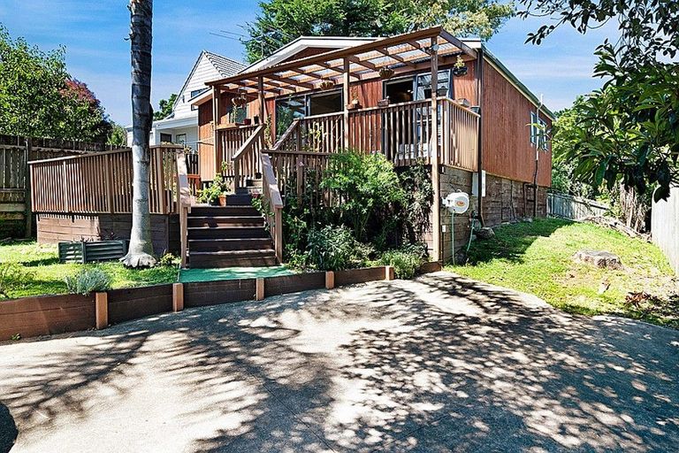 Photo of property in 53a Sheridan Drive, New Lynn, Auckland, 0600